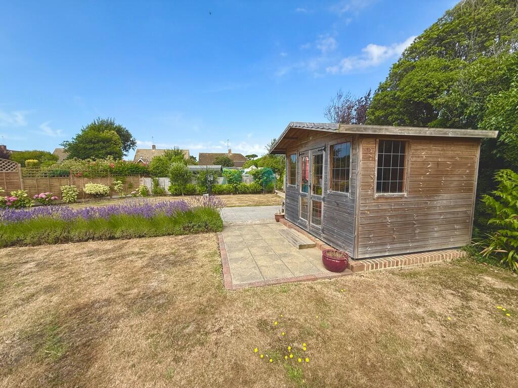 9 Hawke Close Sum...