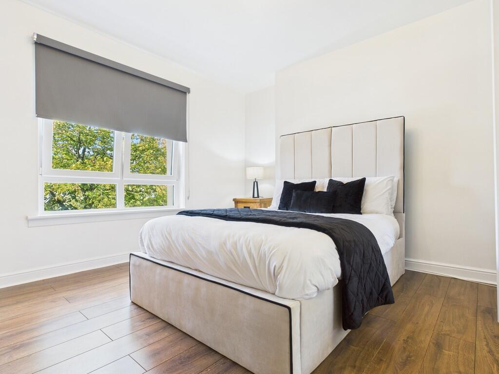 CAM05526G0-PR0038...