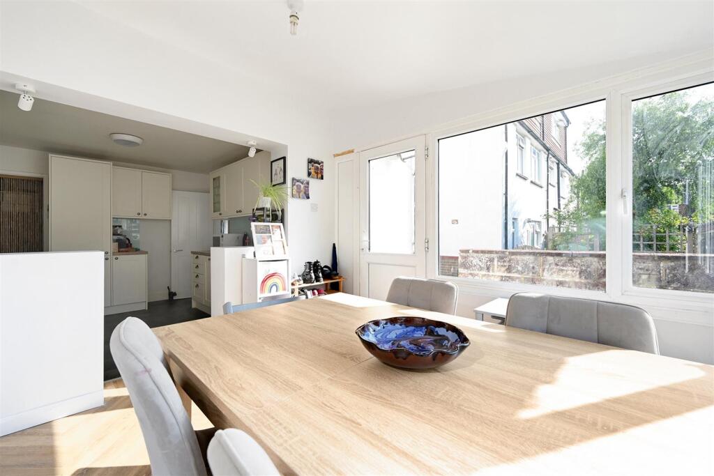 12-heathfield-drive (17).JPG