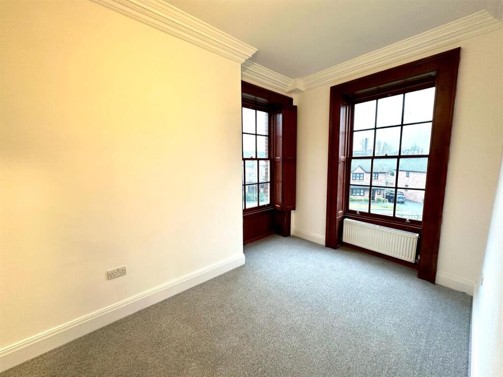 WhatsApp Image 2025-02-19 at 16.40.17_752d4882.jpg