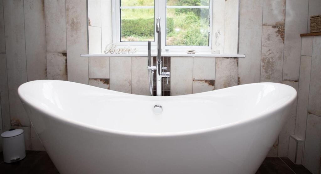 Bathe in the Tub.jpeg