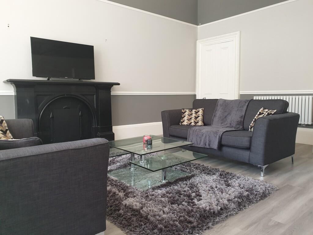 Lounge 3