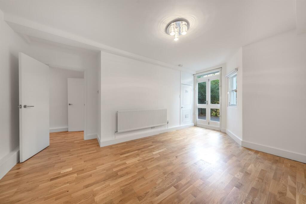 Bedroom 1 ( To garden )