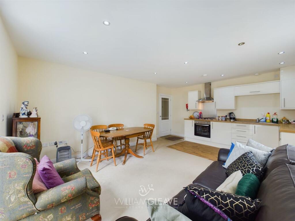 CAM01391G0-PR0074-ST