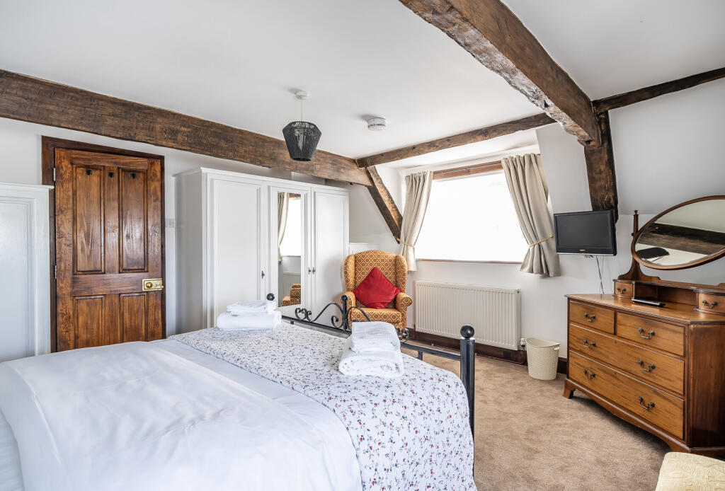 1349053-33-68c2d5...