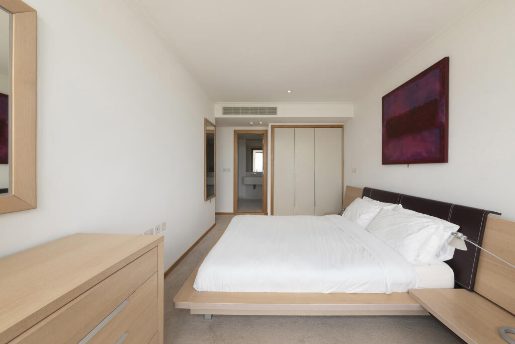 ONE WEST INDIA QUAY, 07 TYPE