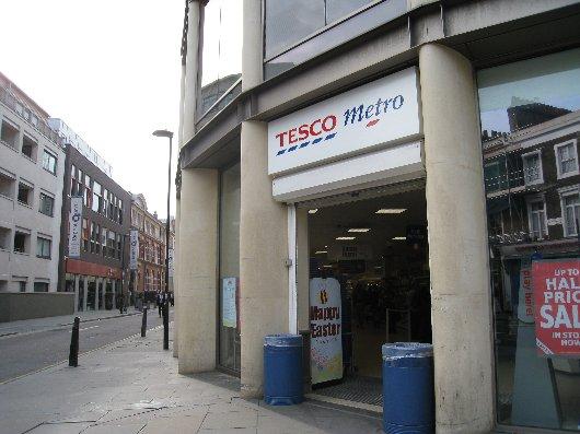 Tesco 1 min away