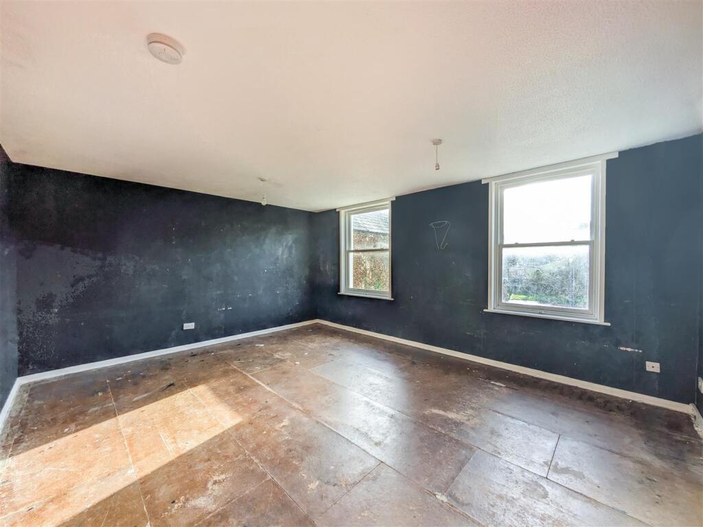 40A Adelaide Street Stonehouse, Plymouth PL1 3JF |