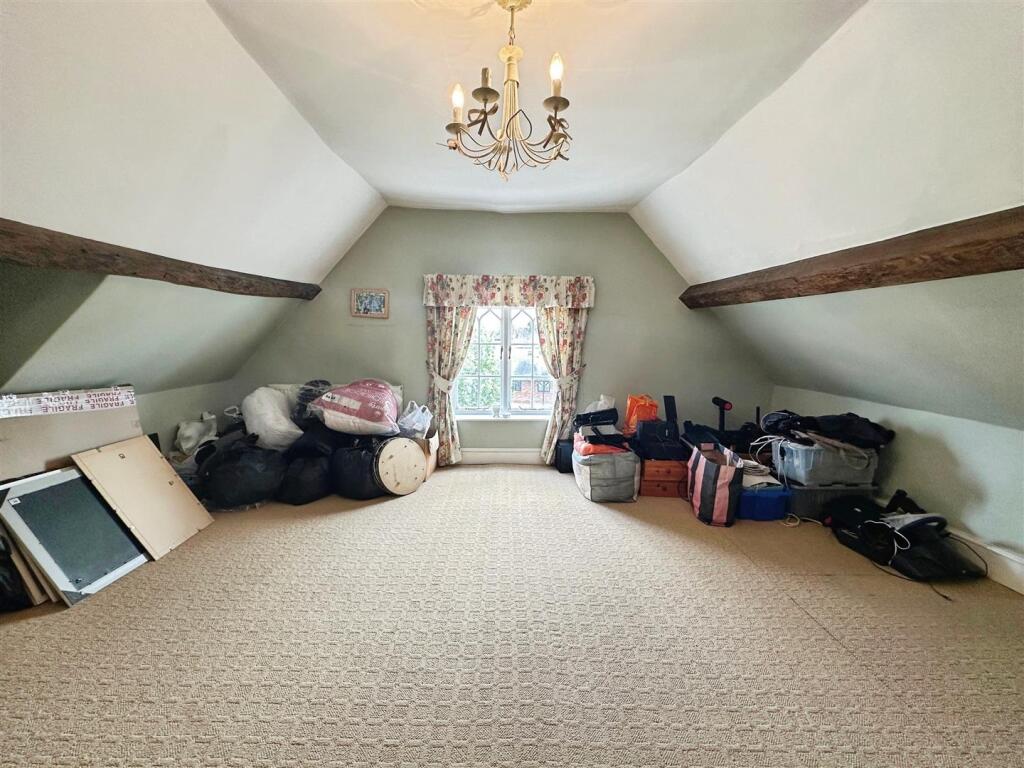 46c835b0--4450-A65A-AB33B637D476-66306-00001570EF9