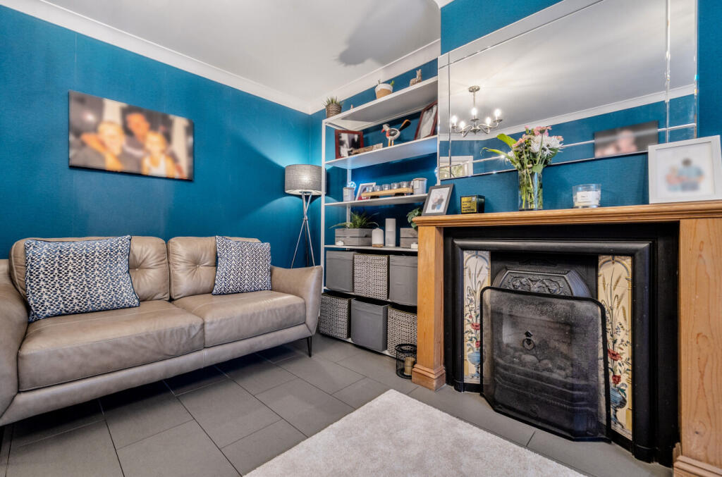 1375749-2-690c74d...