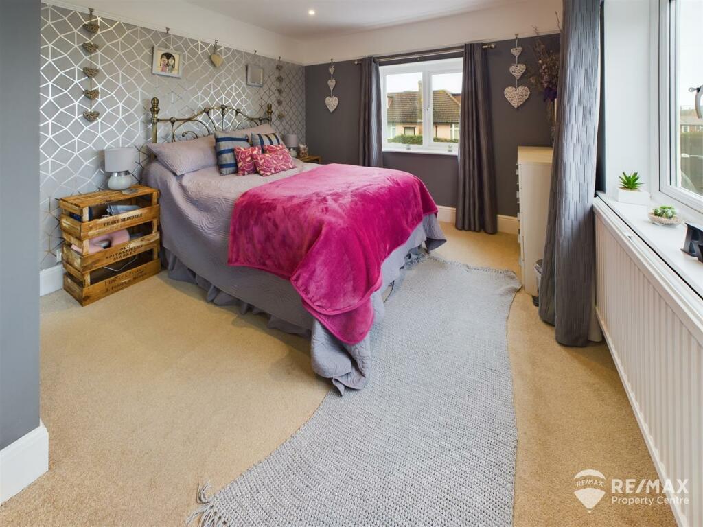 Bedroom 4 (3).jpg