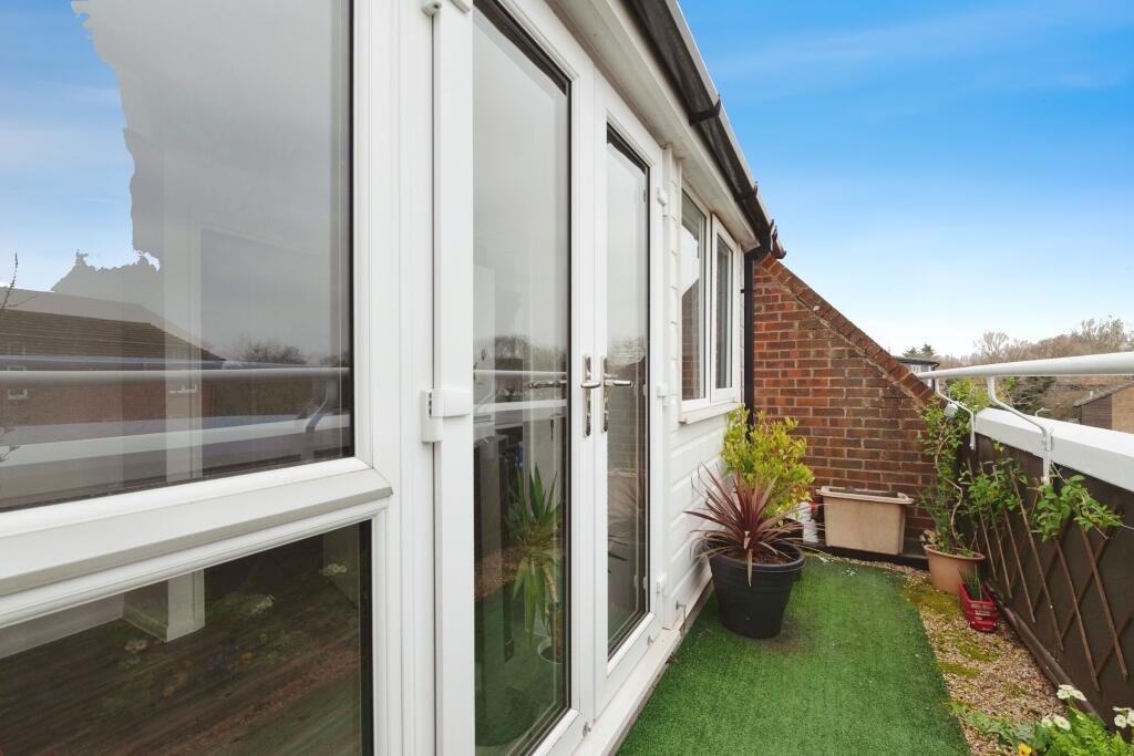 22684bced208f011bae26045bd0f2004