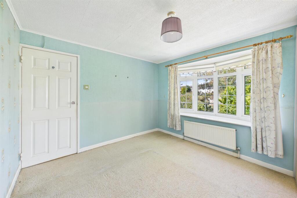 10 Sanctuary Gardens, Sneyd Park, Bristol BS9 1QR 