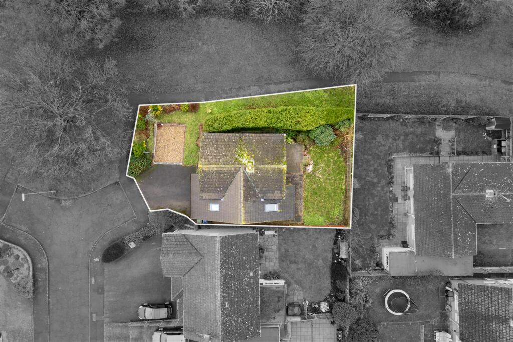 16 Trinity Dr-16 Trinity Dr, Newmarket--2.jpg