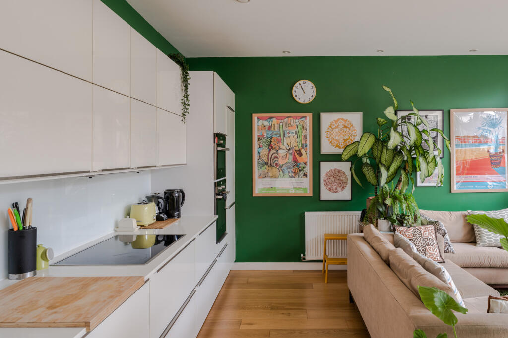 243982 - 3, 19 Cabanel Place-8.jpg