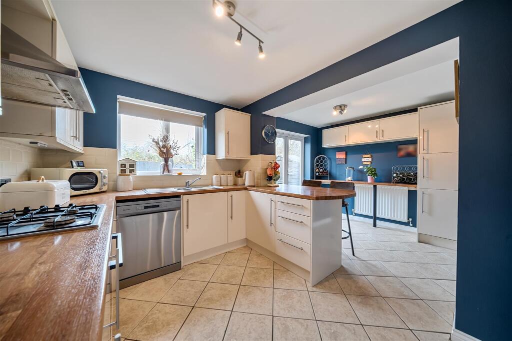 28 Ridge Drive (16).jpg