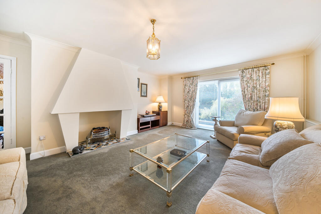 1371322-17-68f7a4...