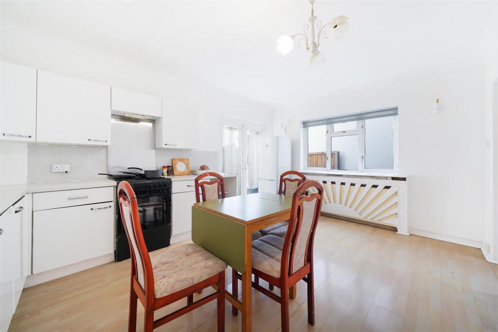 28 Repton Avenue - x8JjsnM8NSG0A9cHDWRP.jpg