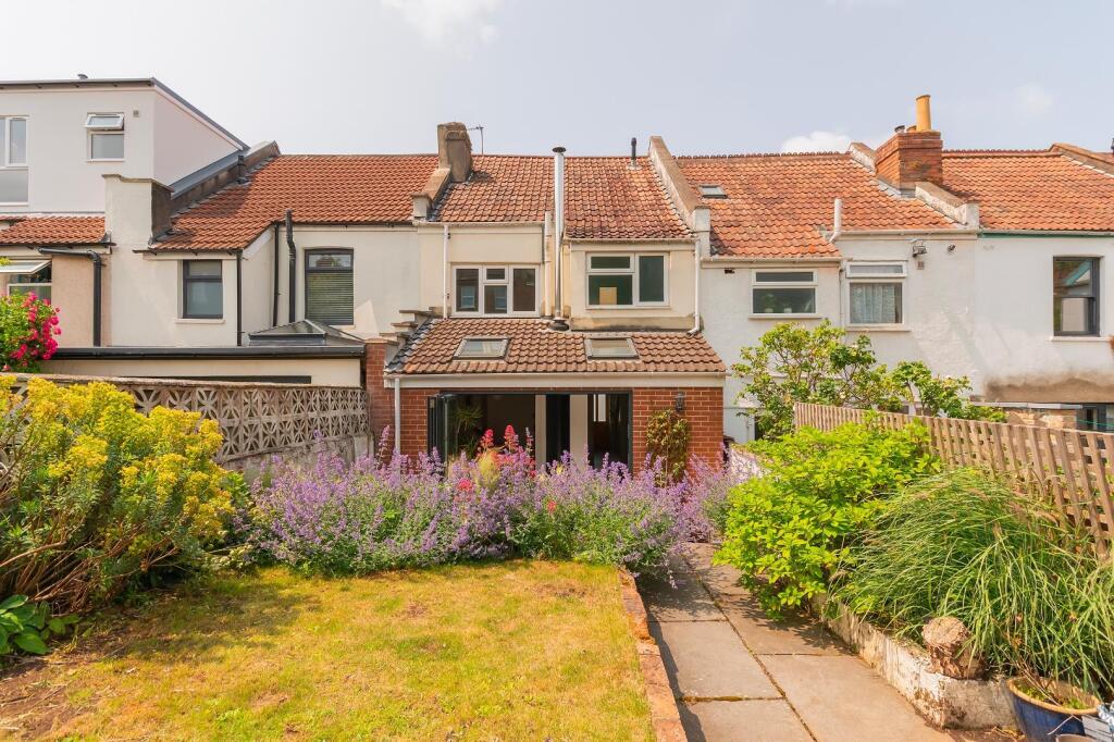 2S8RBN - External E.jpg