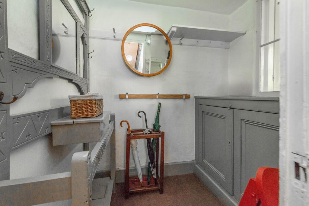 CLOAK ROOM