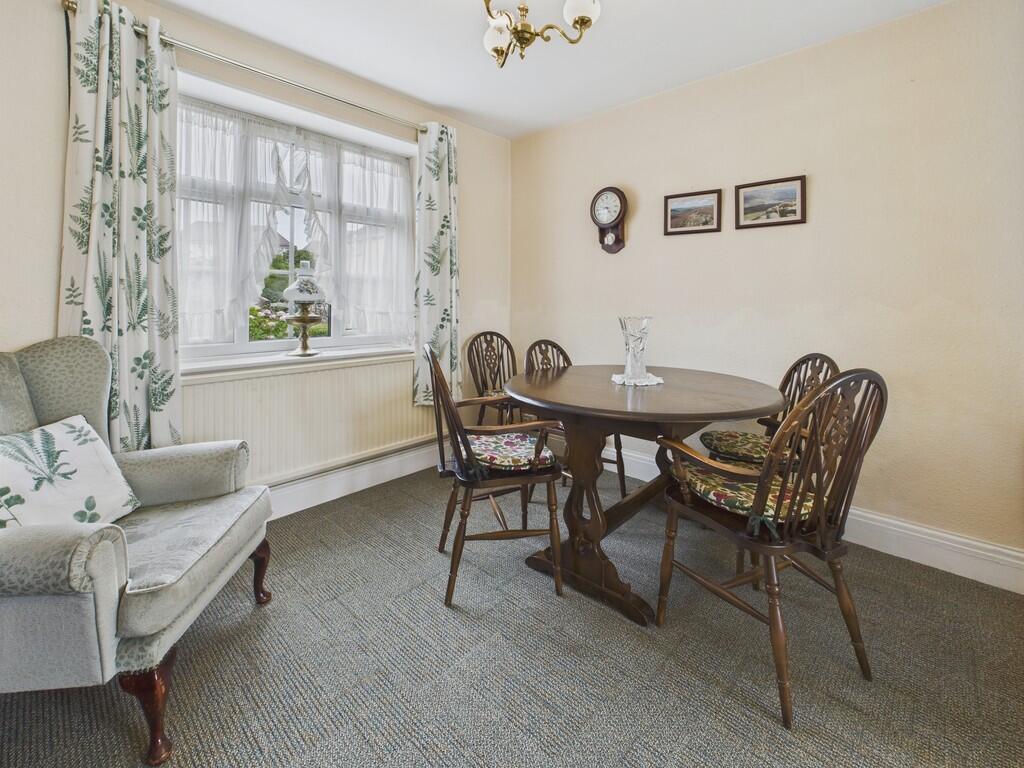 CAM04273G0-PR0158...