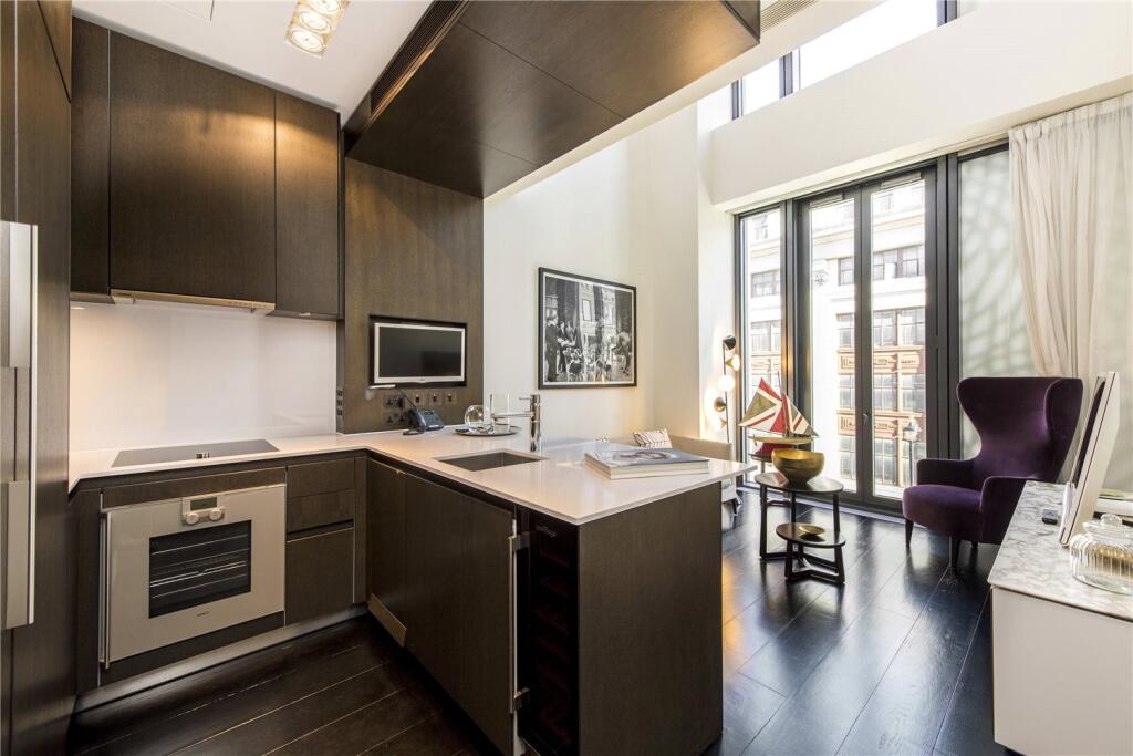 Living Roopm/Kitchen