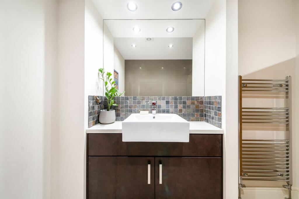 HOUSE BATHROOM