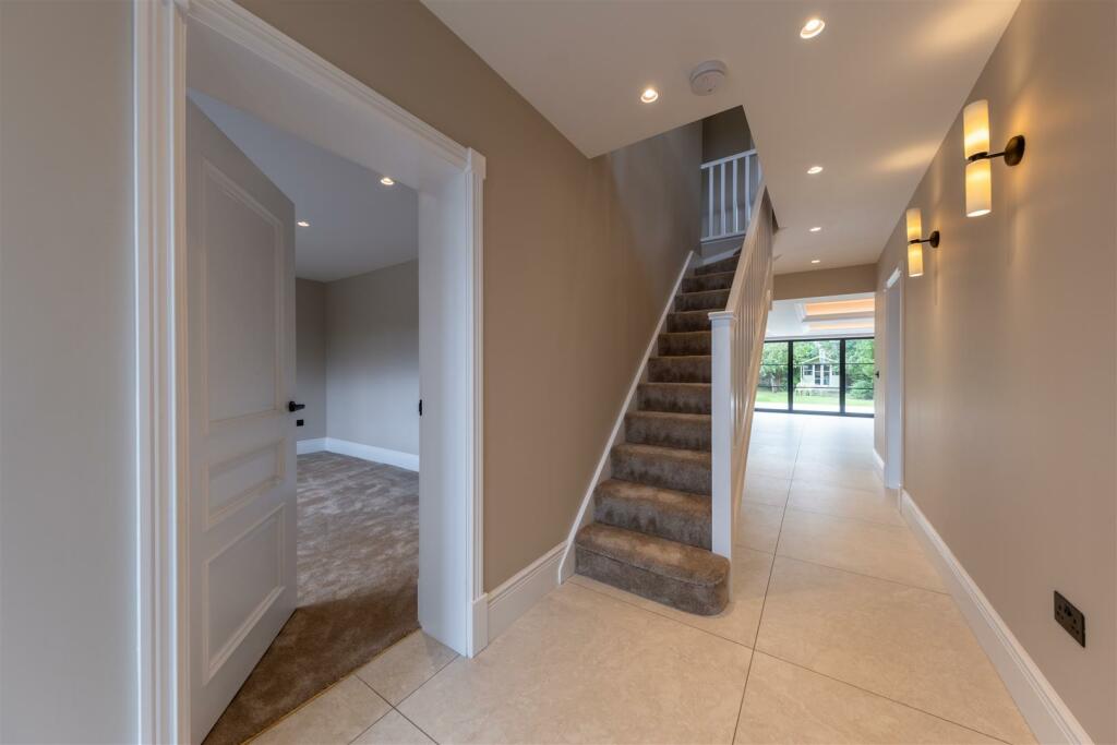 Holly Lodge-026.jpg