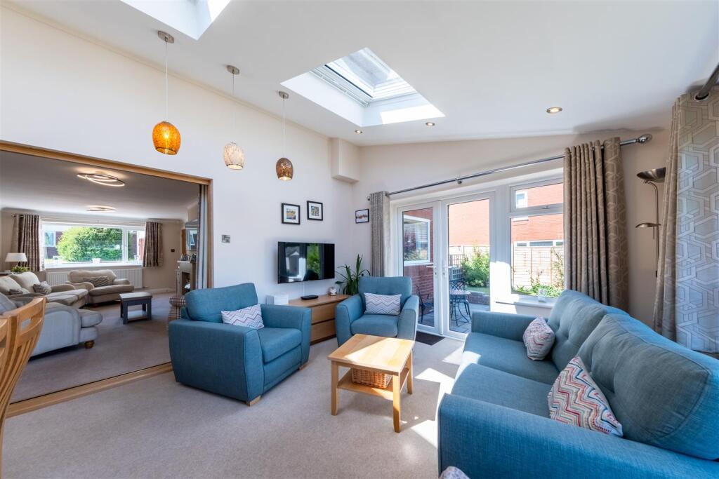 16 The Burrows-011.JPG