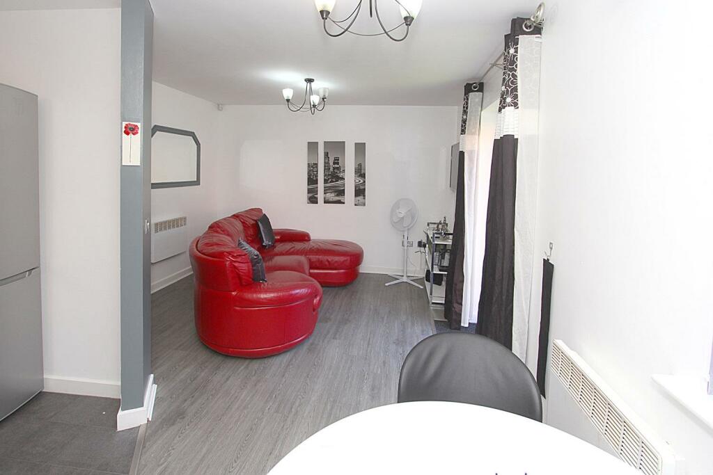 Dining-Lounge
