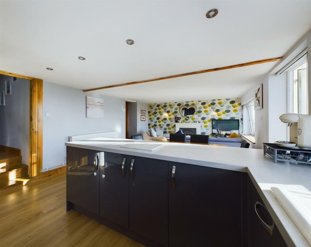 Kitchen.jpg