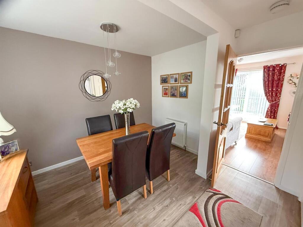 3 Bed Detached, Silsden