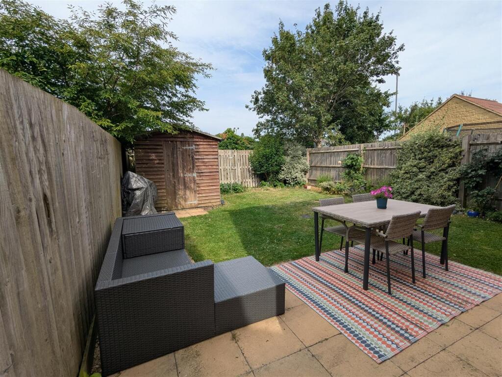Rear garden 3.jpg
