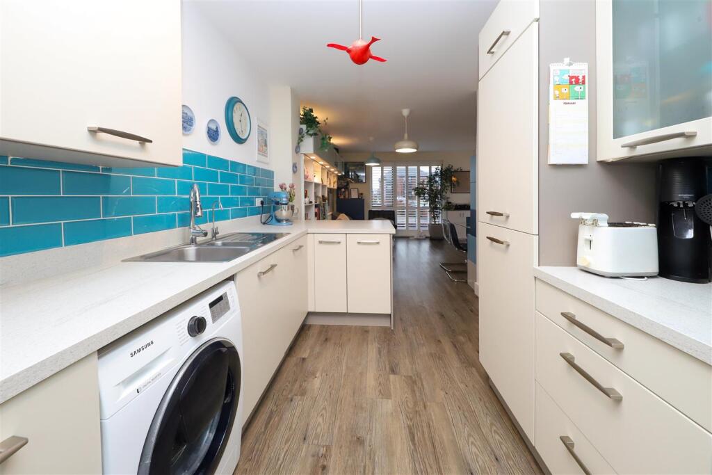 88 Churchill Road (12) copy.jpg