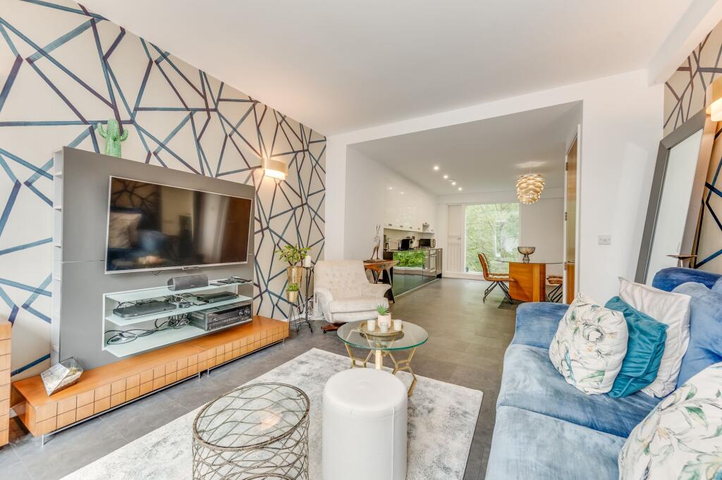 KITCHEN/DINER AND LIVING ROOM