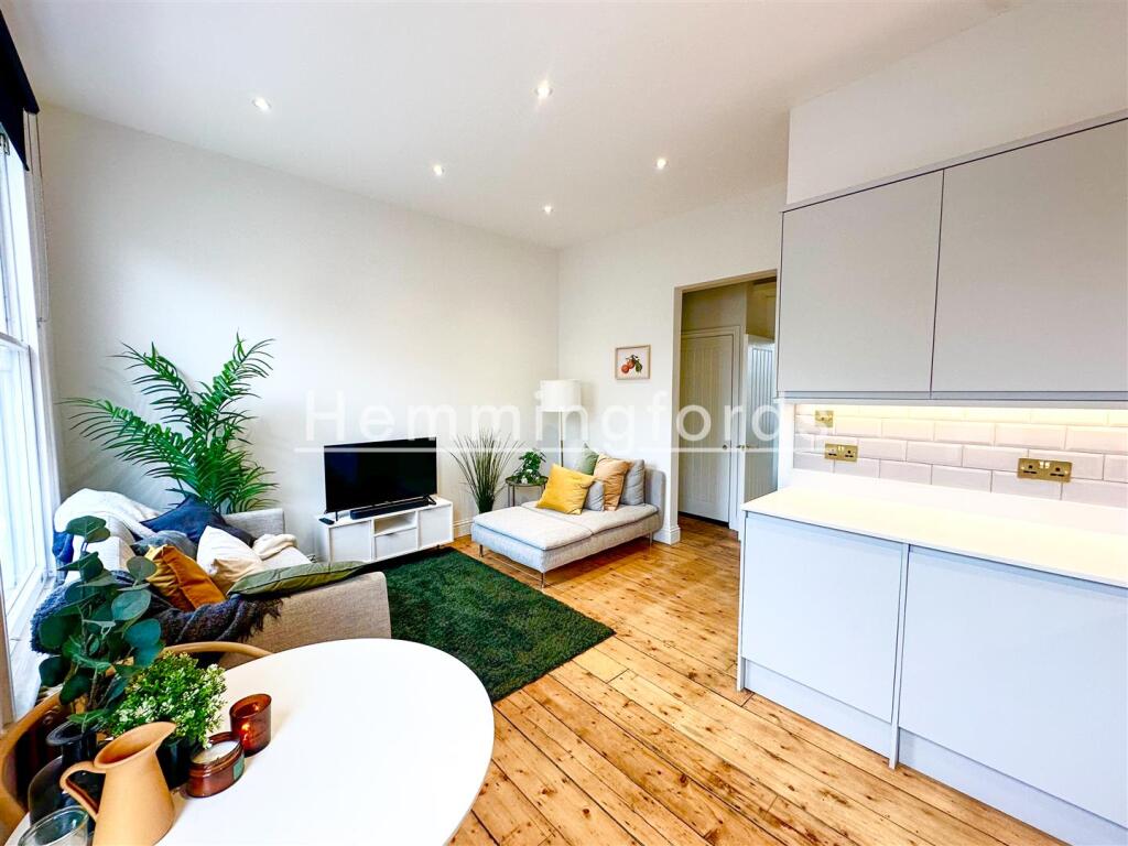 116B_Newington_Green_Watermark-4.jpg
