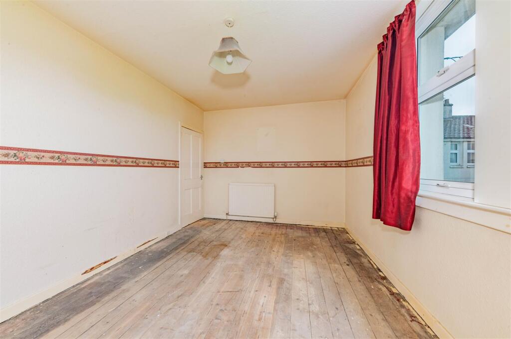 4 Wetherby Place Dundee-9.JPG