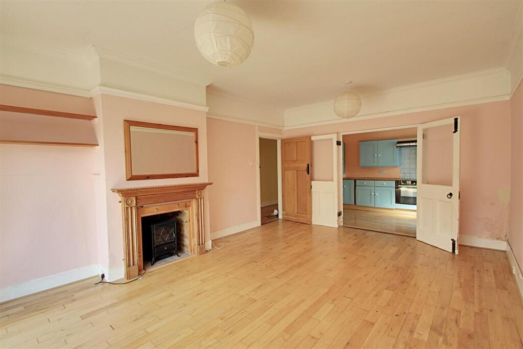 Reception Room 2.jpg