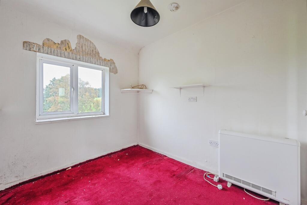 Bedroom: