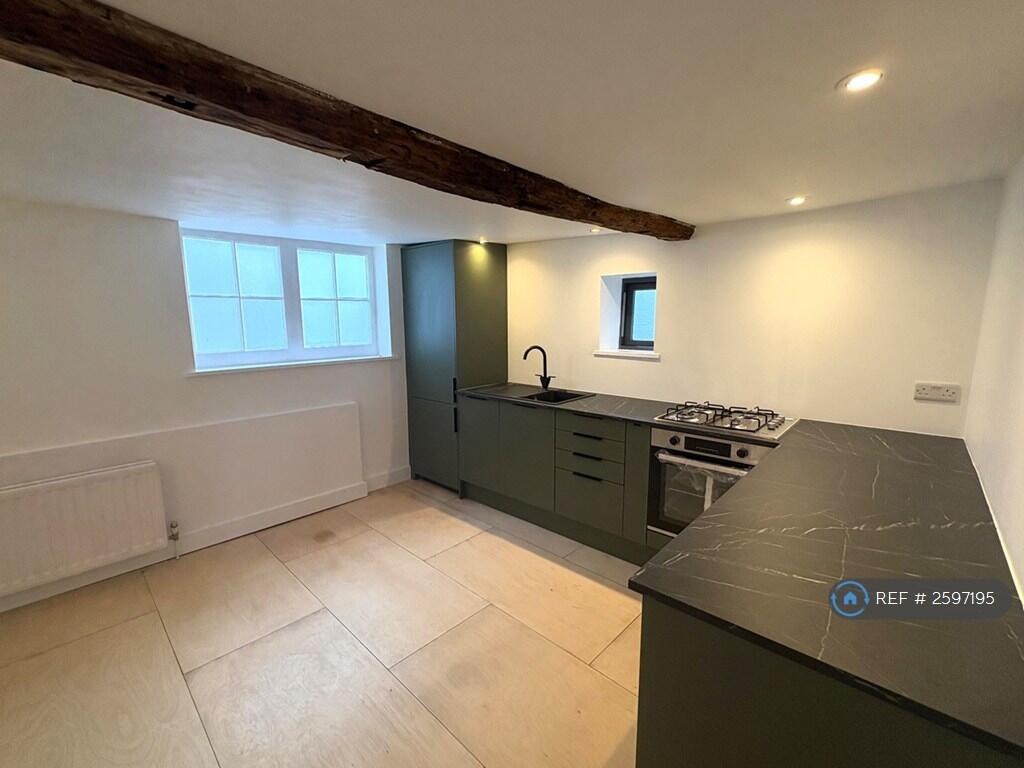 Newly Fitted Kitchen/Dining Room 