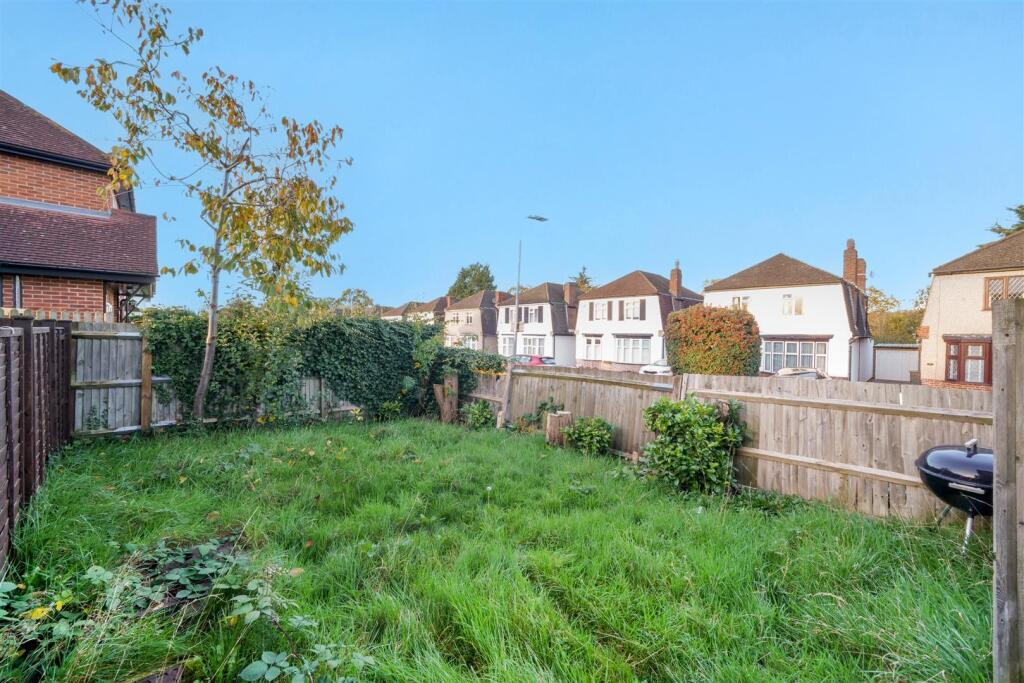 8 Preston Court, York Road - nogo6Xv13vUszV6c19Z8.