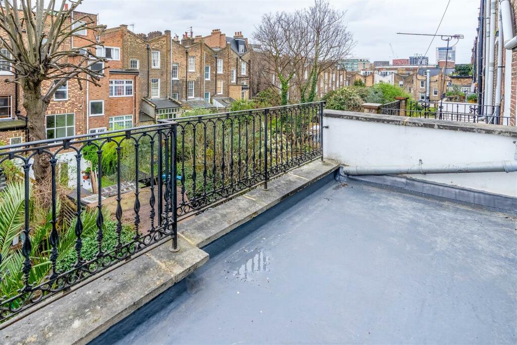 Balcony - Photo 3.jpg