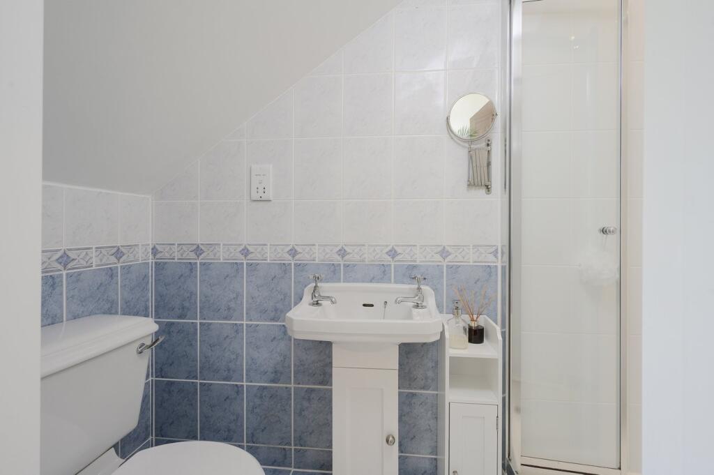 Bedroom 2 Ensuite