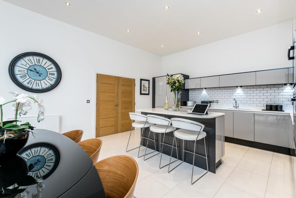 Kitchen/Dining