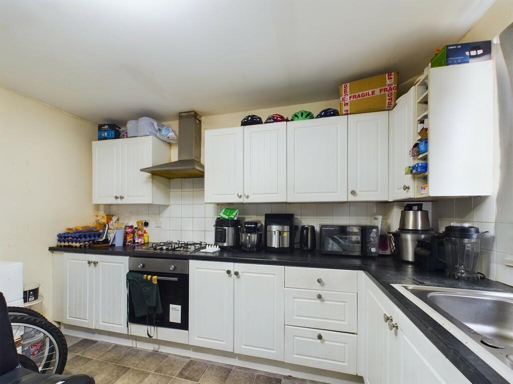 CAM01835G0-PR0095...