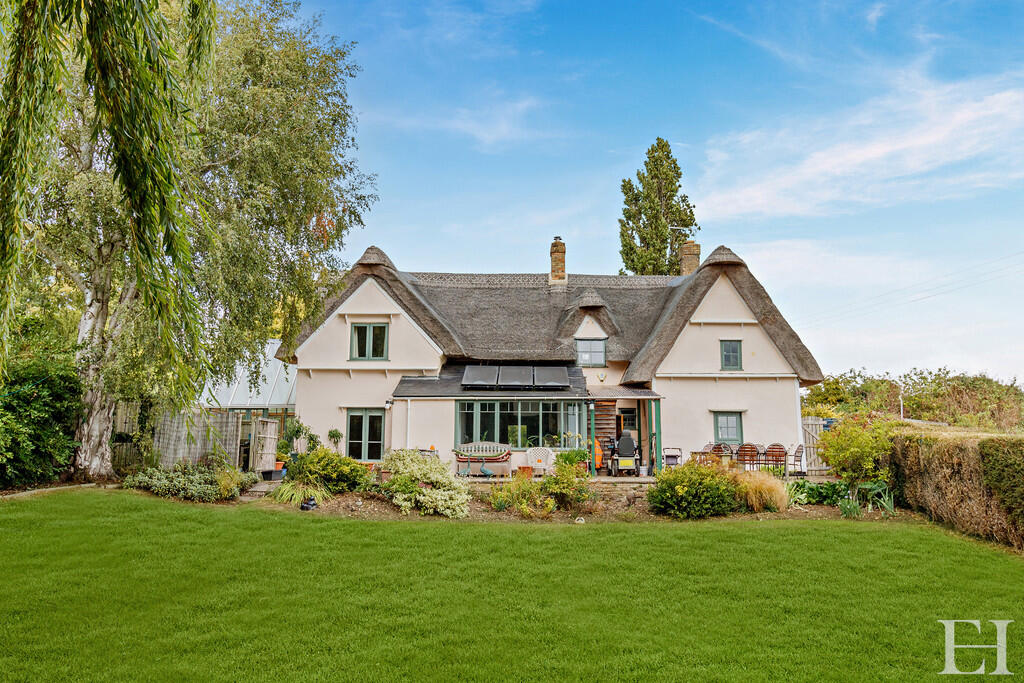 8661667-exteriorW...