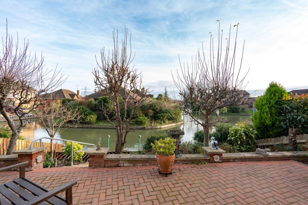 RIVERSIDE MEAD RIVER VIEW