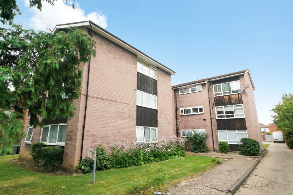 5 Cambridge Court, Harrowdene Road - nmA15wP9pDlPE