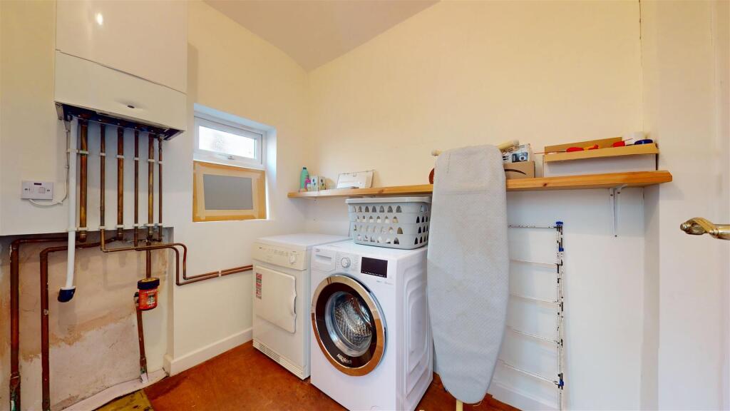 Trafalgar Road Utility