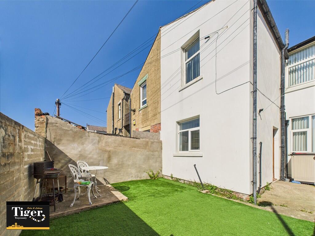 CAM02176G0-PR0583...